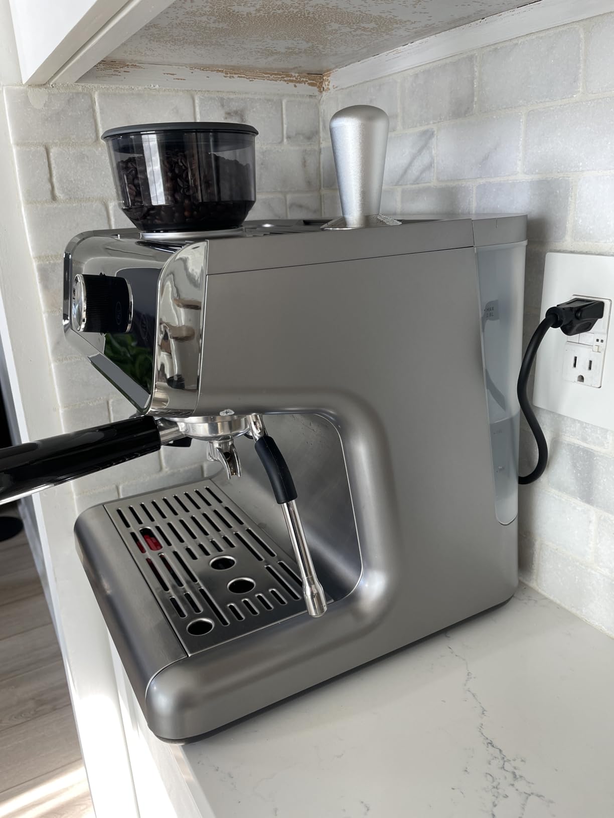 EUHOMY Automatic Espresso Machine with Built-in Grinder and Milk Frother customer photo 1